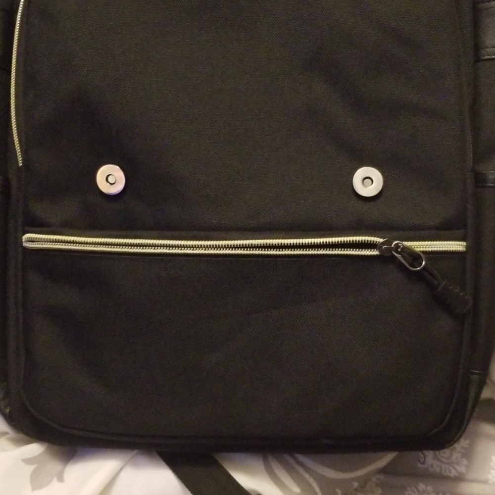 Backpack - Picture 5 of 6